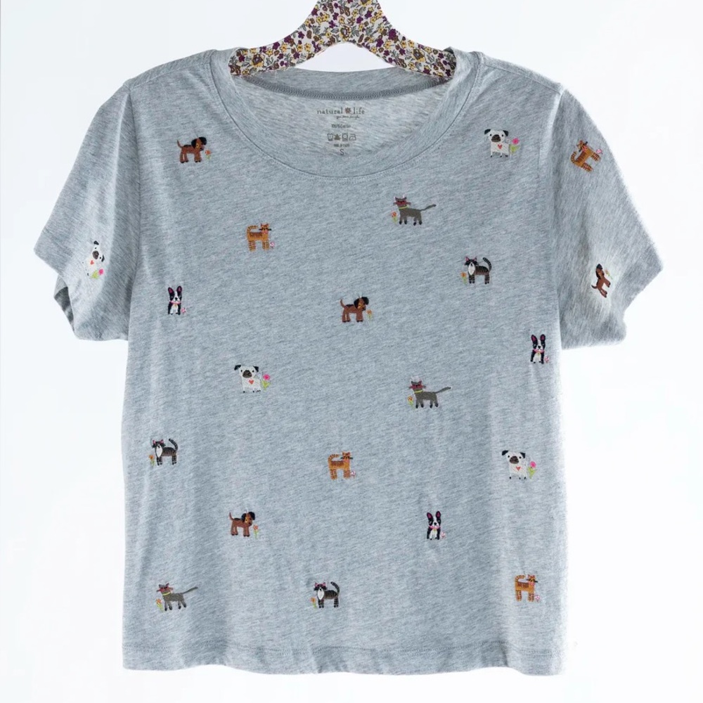NATURAL LIFE Gray Short Sleeve Tee with Cute Dog Embroidery